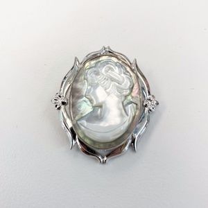 Cameo brooch